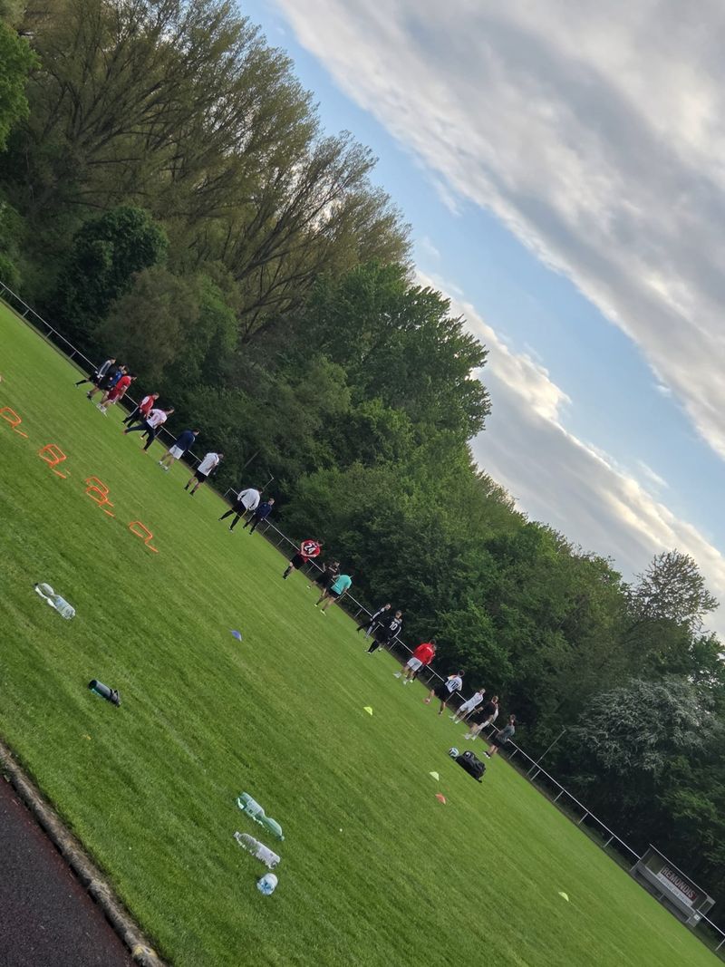 Mannschaftstraining auf dem Platz